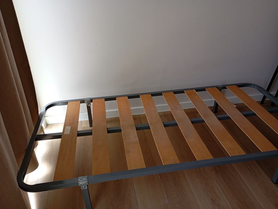 estrado de cama de solteiro