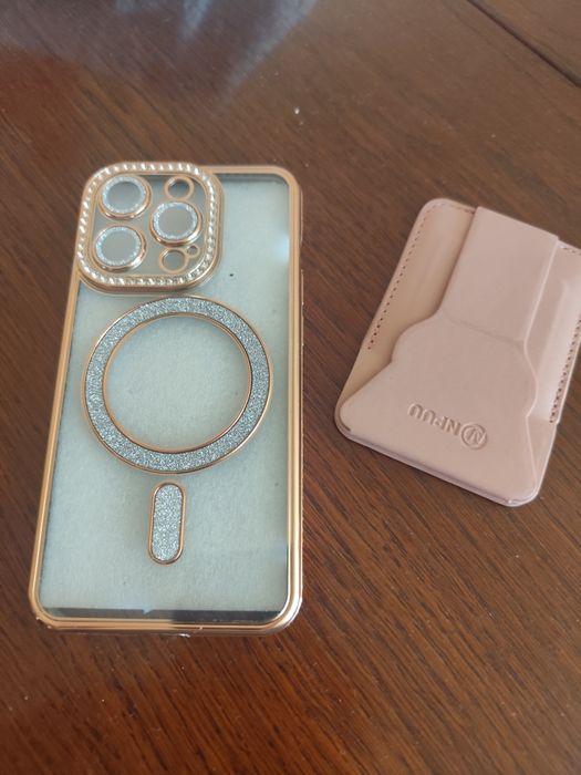 Etui MagSafe iPhone 15 Pro Max Brokat Cyrkonie Złote