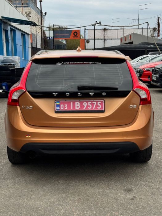 VOLVO V60 1,6 л. D2 не фарбований ВІДЕО