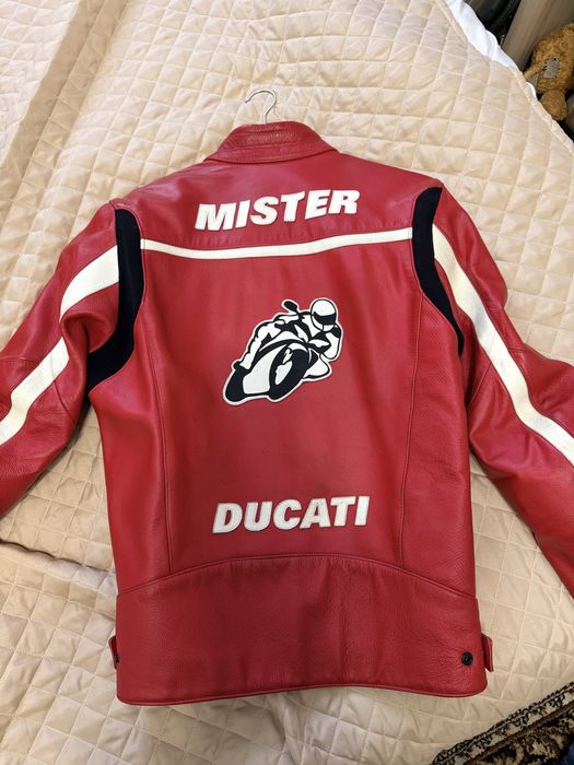 Мотокуртка Ducati
