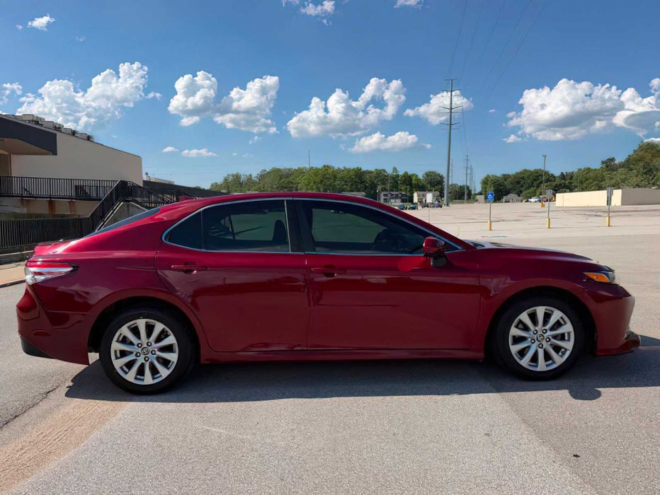 Toyota Camry Xle      2020