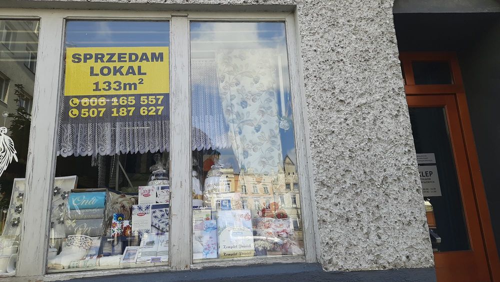 Sprzedam Lokal  handlowo  usługowy