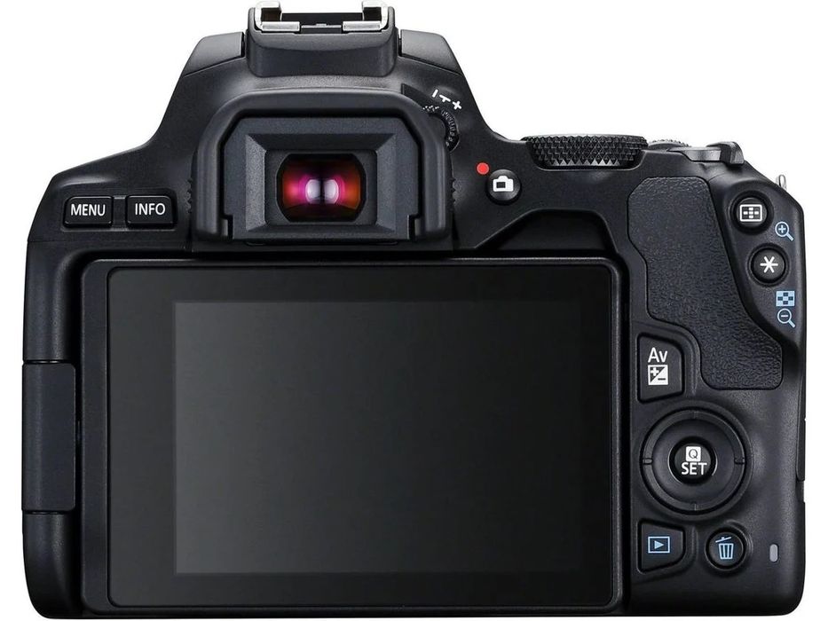 Vendo Canon EOS 250D com vários acessórios, garantia e dentro da caixa