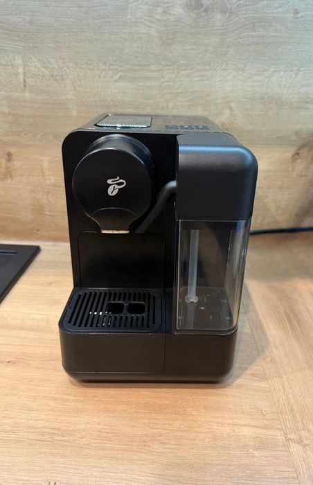 Ekspres kapsułkowy Tchibo CAFISSIMO MILK 1,2L czarny