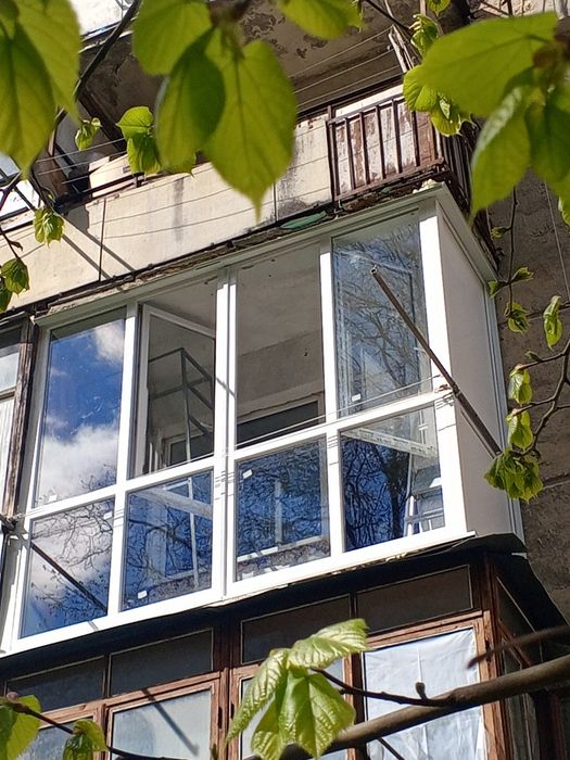 Балкон під ключ.