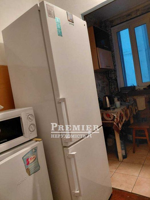 Продам сучасну кімнату з евроремонтом