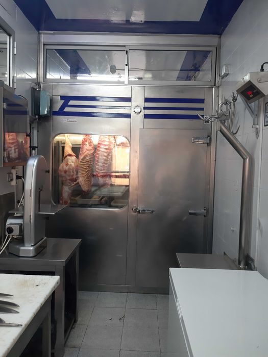 TALHO PRONTO A TRABALHAR (com carteira de clientes e boa localização)