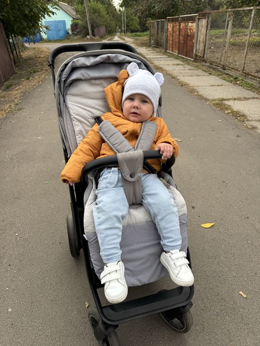 Продам каляску прогулянкову Carelo