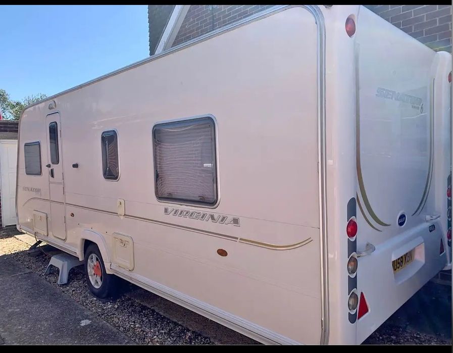 Caravana / impecável/Cama em Ilha / levo ao local