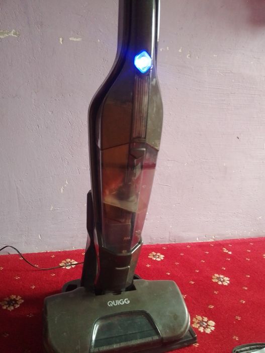 Odkurzacz bezprzewodowy Google ładowany na ogniwa w dobrym stanie