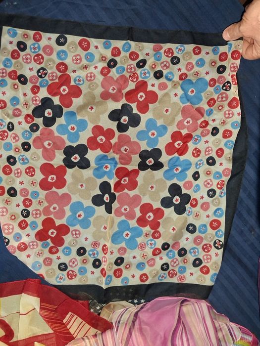Vendo stock lenço, 1 euro cada, made in italy