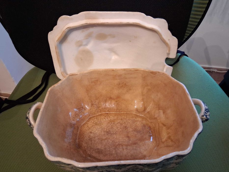 Terrina loiça de Sacavém antiga motivo bussaco