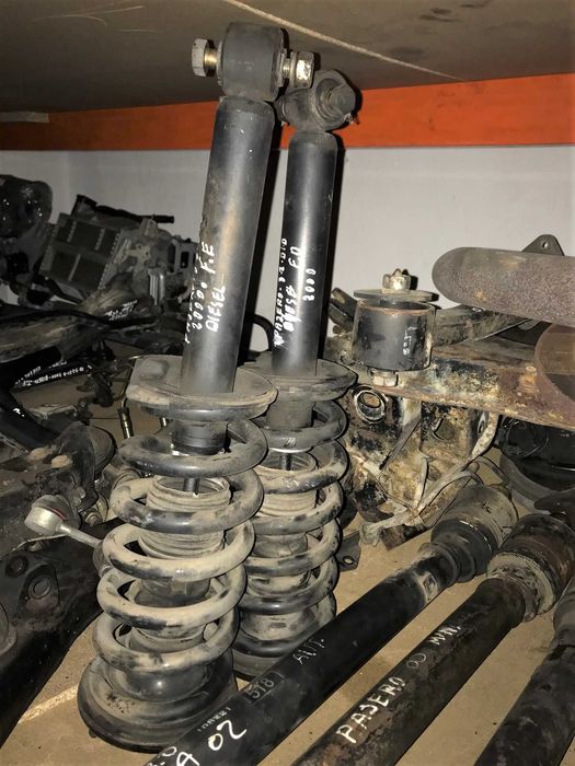 Mitsubishi Pajero 3.2 DId 2002 - pecas de motor e outras