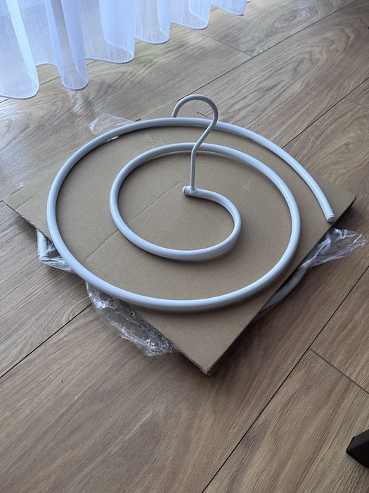 Spiralna Suszarka na Pranie Wytrzymały Wieszak biały