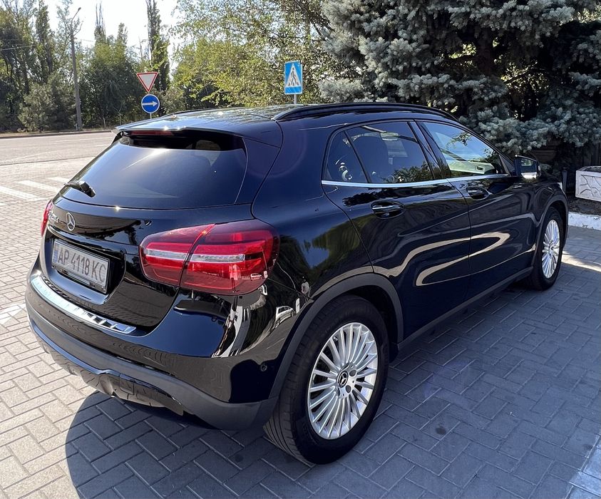 Mercedes-Benz GLA200d, 2019 рік