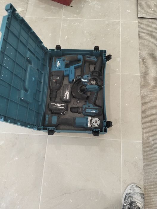Kit de Máquinas a Bateria – Excelente Estado – NÃO ORIGINAIS