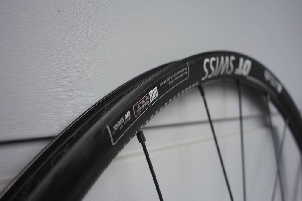 Koła szosowe DT Swiss R470 – 24h, thru-axle, centerlock, jak Nowe