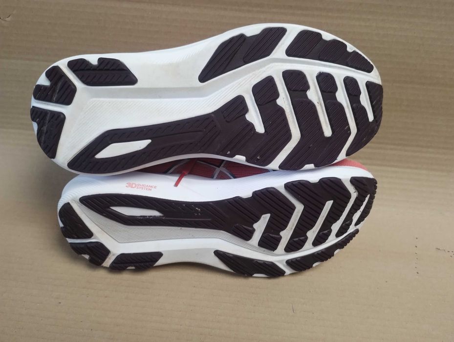 buty biegowe do biegania Asics 43,5  GT 1000 14 idealny stan