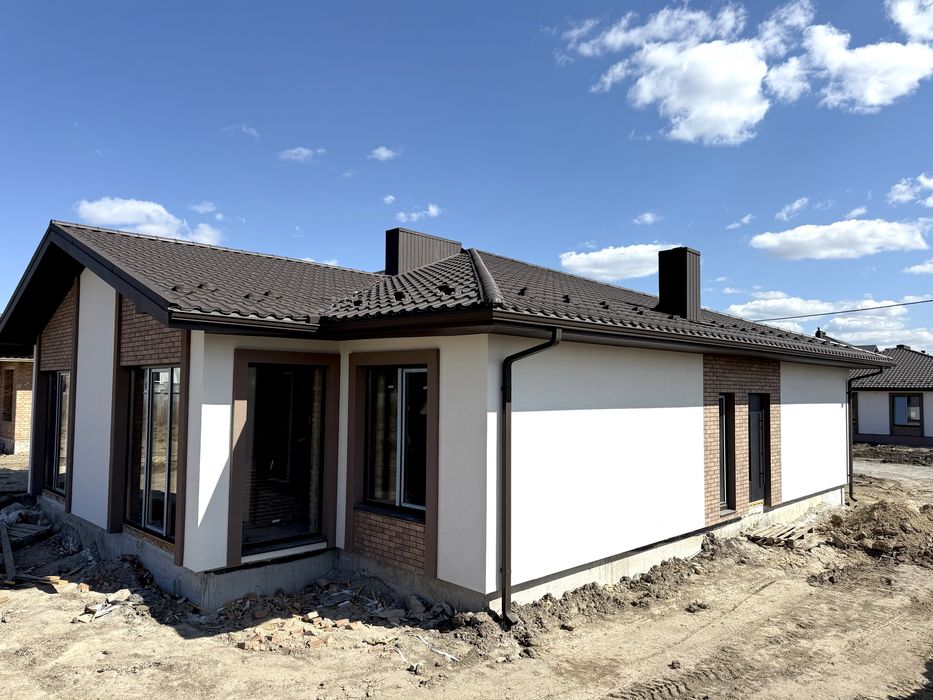 Продам котедж-двоян! З комунікаціями! Ділянка 4.5 сот
