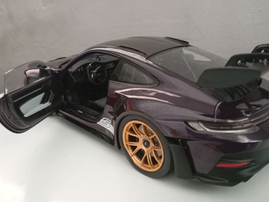 Miniaturas de carros 1.18