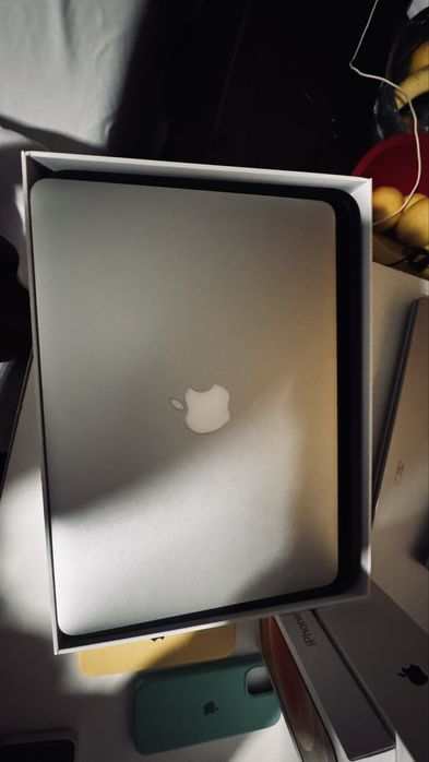 Pack Apple: iPhone 12 64GB + MacBook Air 13" - Excelente Estado