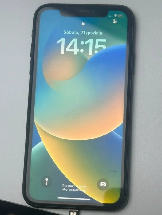 Iphone 11.128 GB.