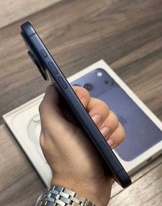iPhone 17 Pro Max, 256 ГБ, SIM + eSIM