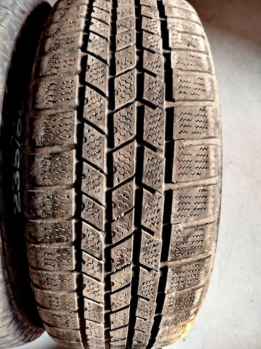 резина r17 235 60 continental 24 год