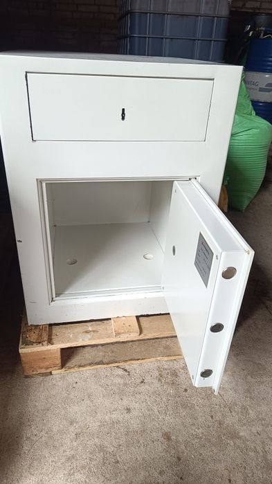 Sejf wrzutowy Konsmetal