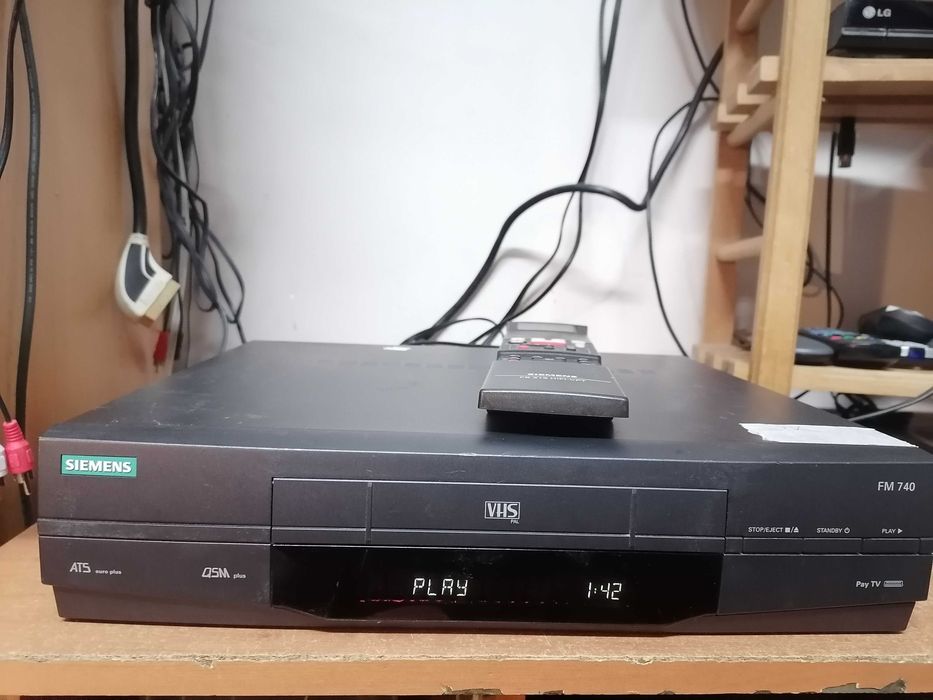 Magnetowid VHS Siemens FM740 pilot