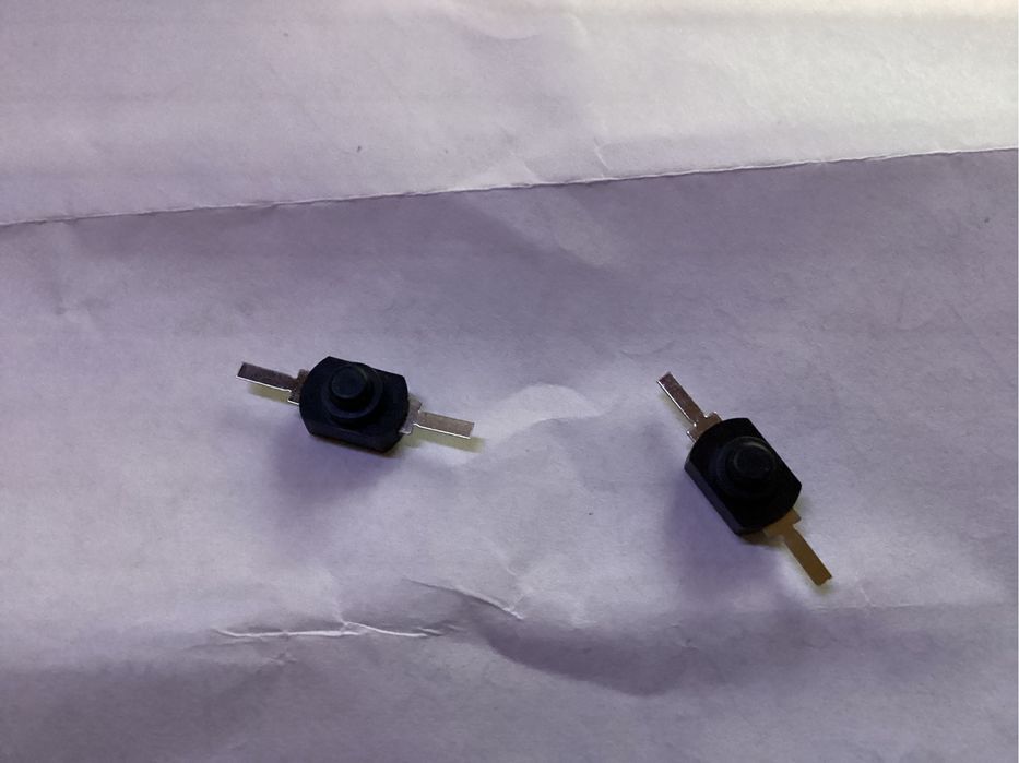 Кнопочный мини переключатель.