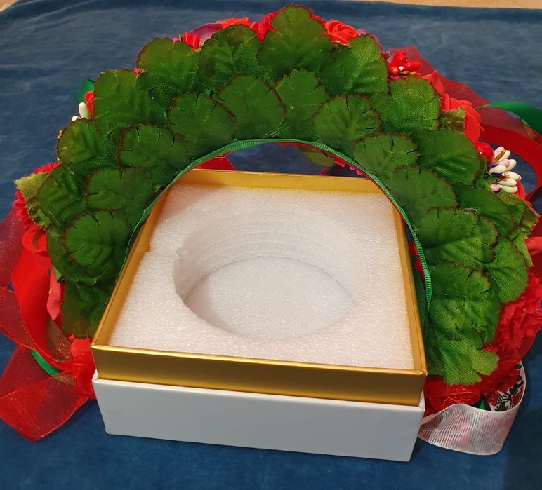 Вінок український, червоний віночок ручної роботи