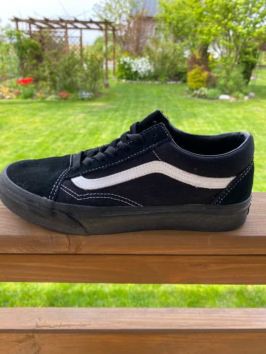 Czarne buty vans