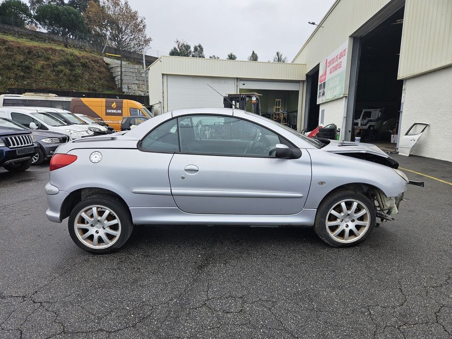 Peugeot 206 cc 1.6i 16V de 2002 para peças
