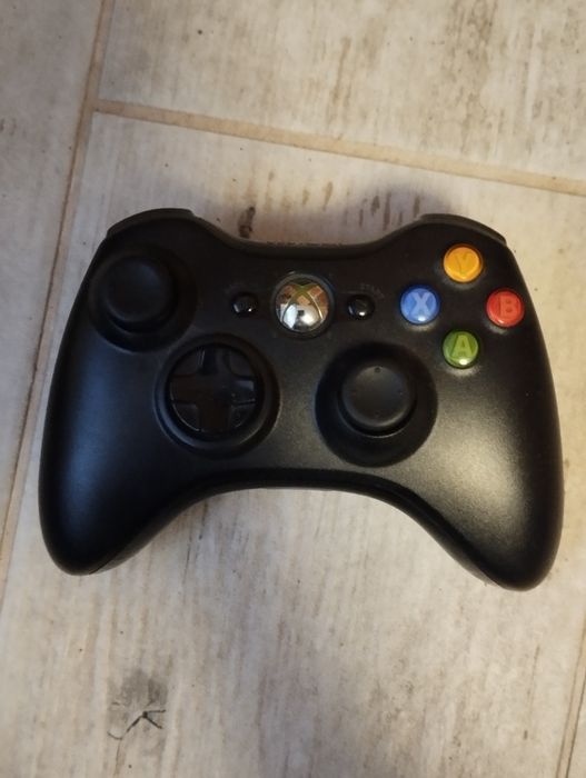 Продам Xbox 360 в хорошому стані