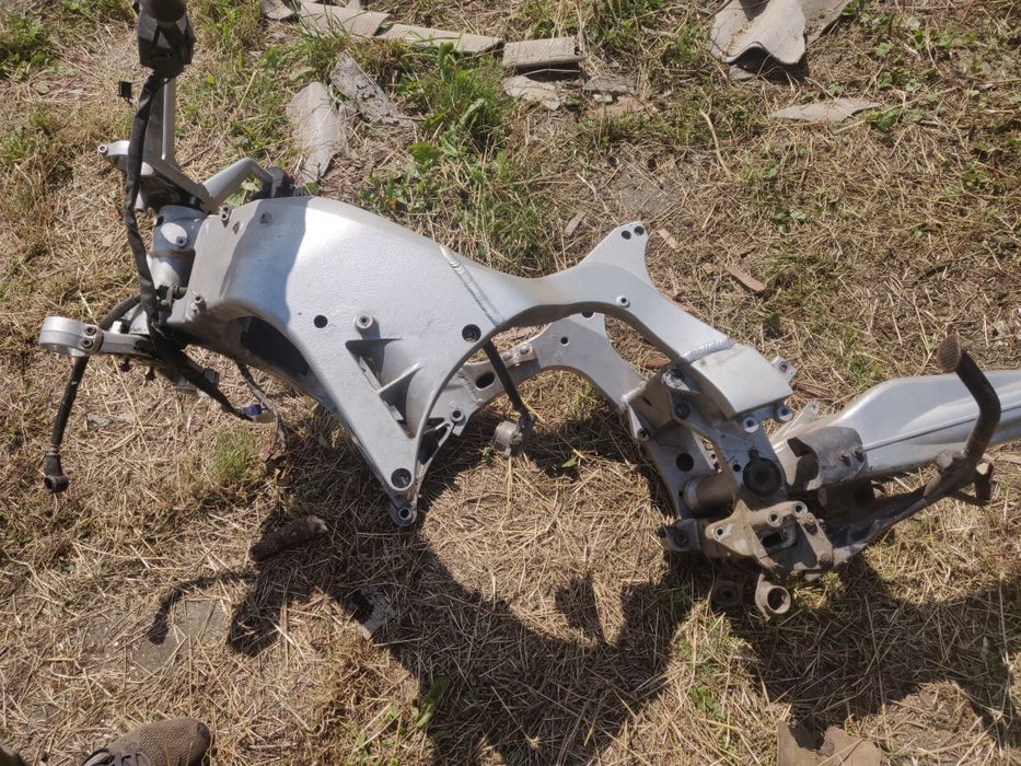 Рама Yamaha FJR 1300 2004 рік