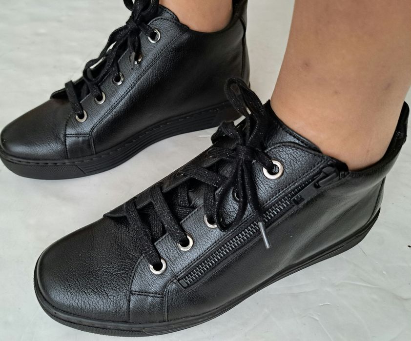 Botki Damskie Czarne Skóra Do Kostek Ocieplane Zamek Wiązanie, Solidus