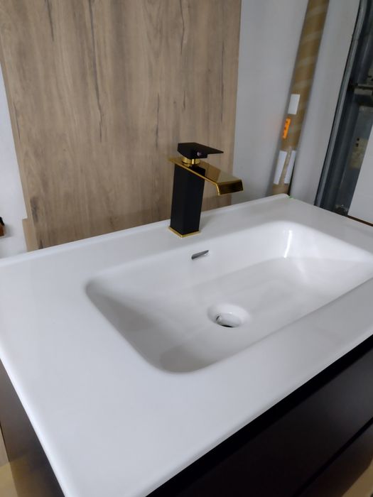 Bateria umywalkowa czarno złota