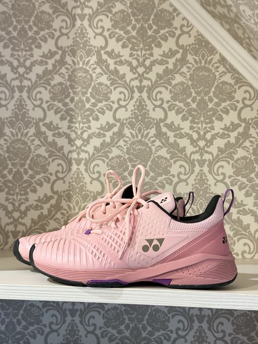 Жіночі Кросівки Yonex для тенісу