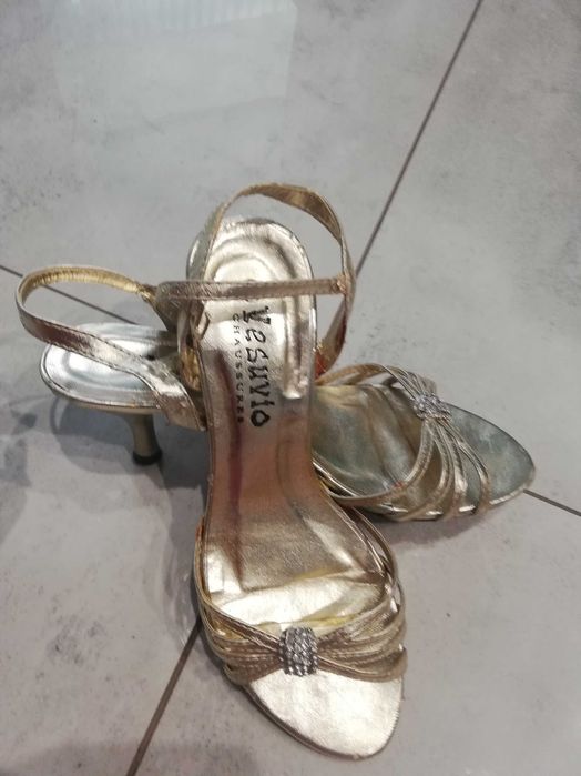 Buty bosaczki złote 36