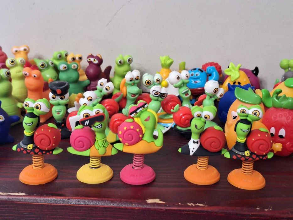 Равлик Боб ( різні колекції,міньони)