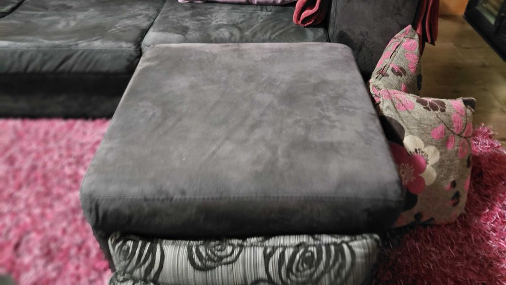 Sofá e chaise-longue Laskasas,  tecido impermeável de cor antracite.