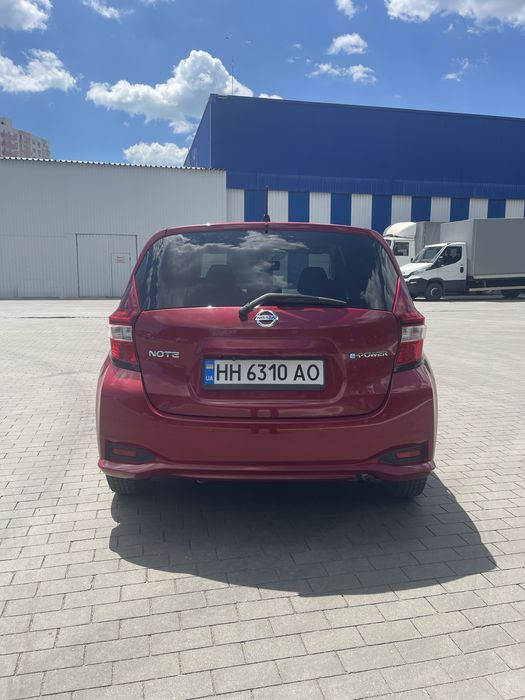 Продам Nissan Note гібрид 10500y.e.