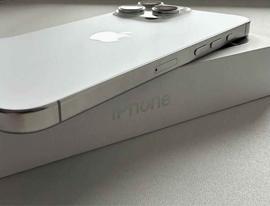 iPhone 16 Pro max 256GB Neverlock(физическая sim)