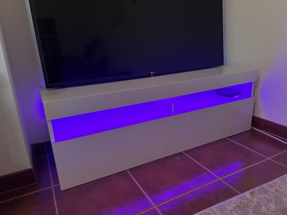 Movel de TV com luz