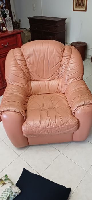 Conjunto de 3 sofas em pele