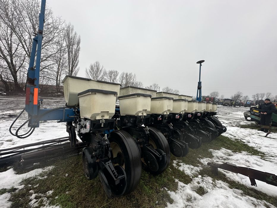 Kinze-3000 2011 в гарному стані