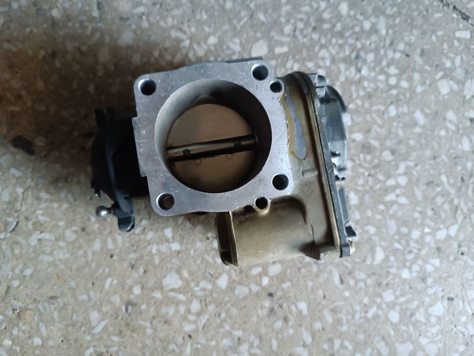 Przepustnica audi a4 b5 passat B5 A6 C5 1.8t 150km 058,133,063m