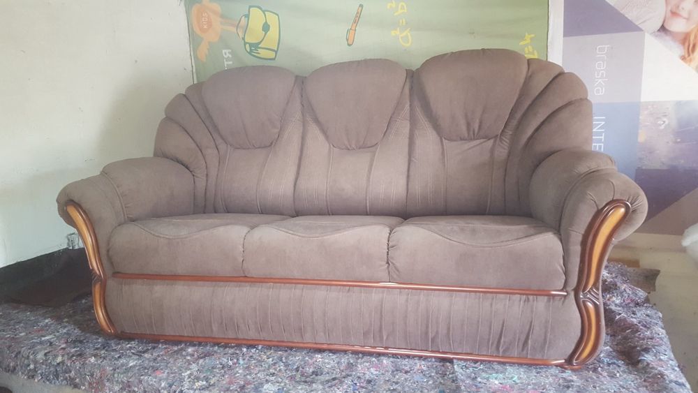 Перетяжка мебели