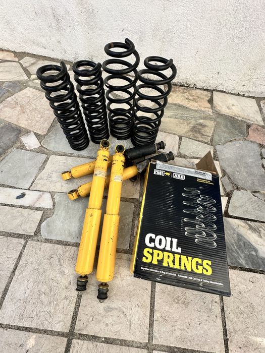 Toyota kzj95 amortecedores, molas , volante , rotulas , bombas travão, etc